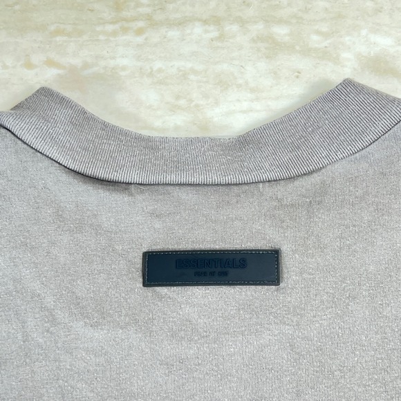Fear of God Essentials Mens XL T-Shirt Washed Taupe Logo Tee RN090233 - Picture 6 of 12